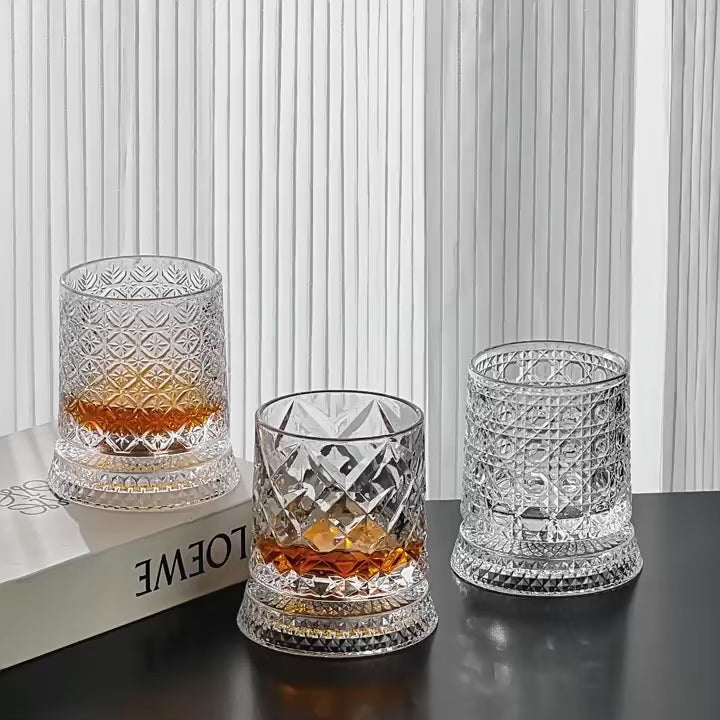 The Eluné Kinetic Crystal Whiskey Set